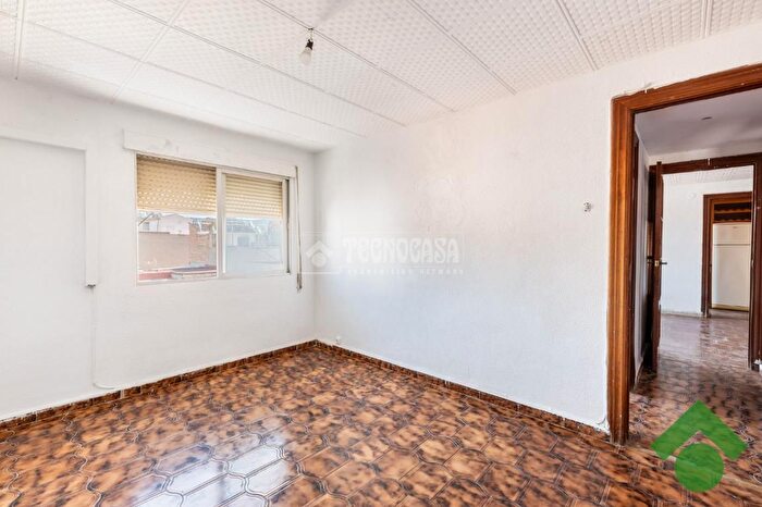Casas en venta y pisos alquiler - 1