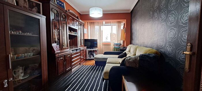Casas en venta y pisos alquiler - 2