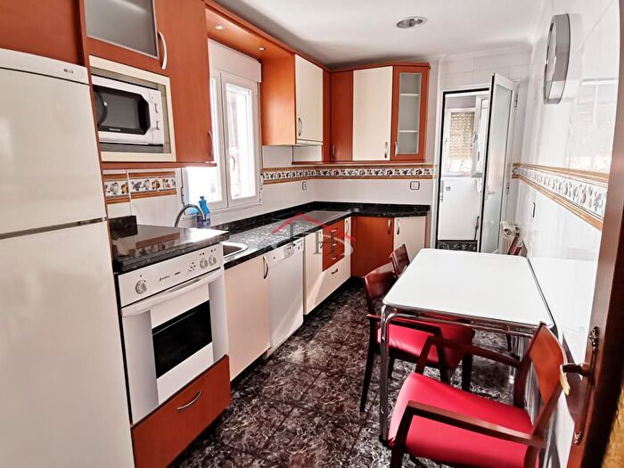 Casas en venta y pisos alquiler - 2
