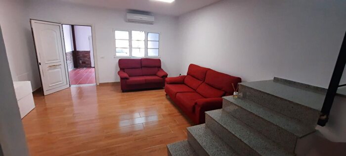 Piso en alquiler en Carrizal, Ingenio de 5 habitaciones