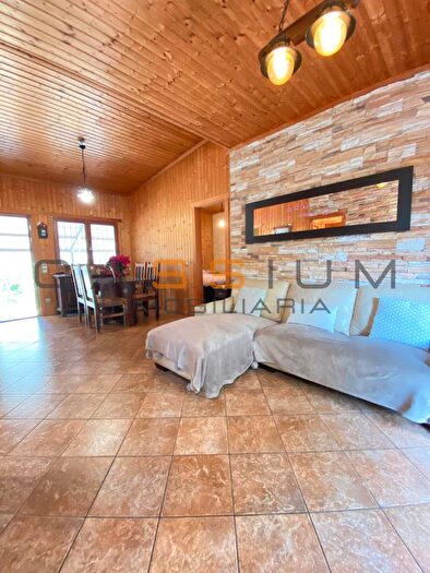 Casas en venta y pisos alquiler - 1
