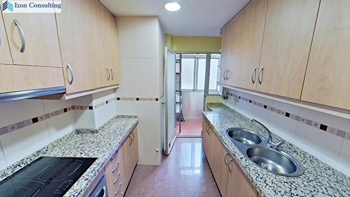 Casas en venta y pisos alquiler - 3