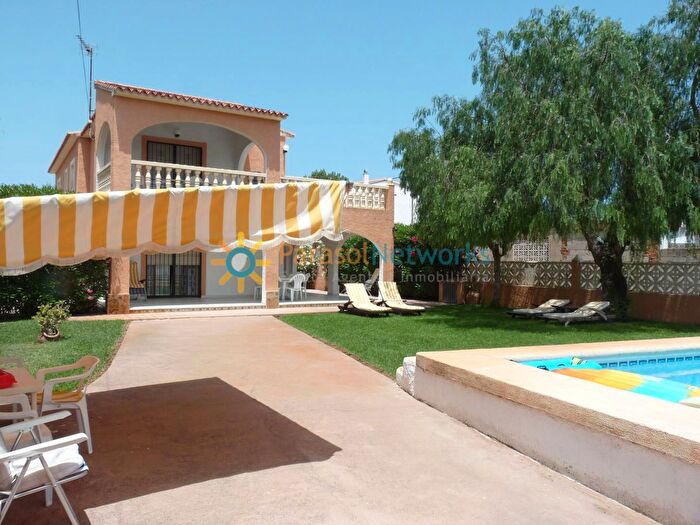 Casa en alquiler en Oliva Nova, Oliva de 6 habitaciones