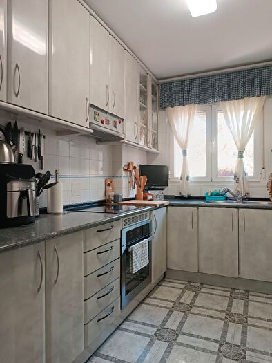 Casas en venta y pisos alquiler - 2
