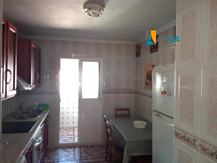 Casas en venta y pisos alquiler - 2