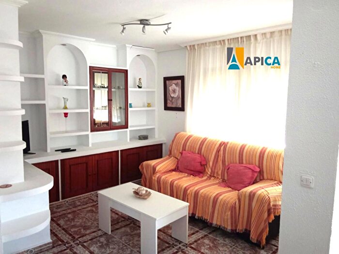 Casas en venta y pisos alquiler - 1