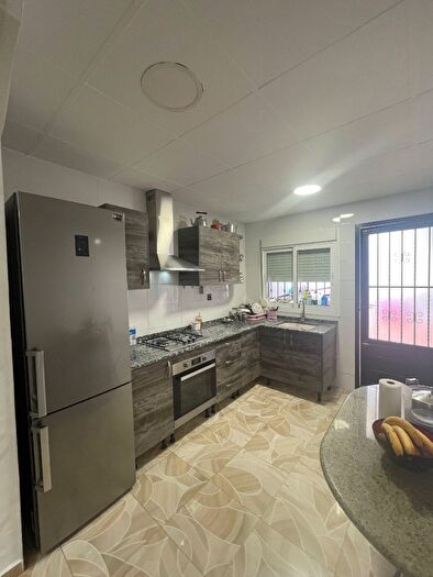 Casas en venta y pisos alquiler - 3