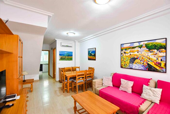 Casas en venta y pisos alquiler - 2