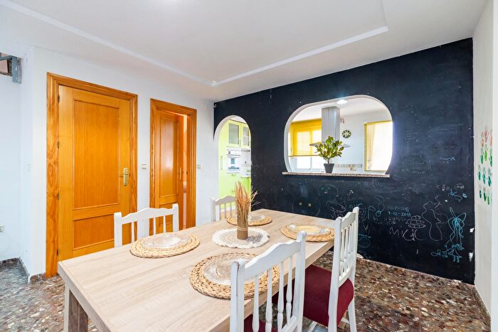 Casas en venta y pisos alquiler - 2
