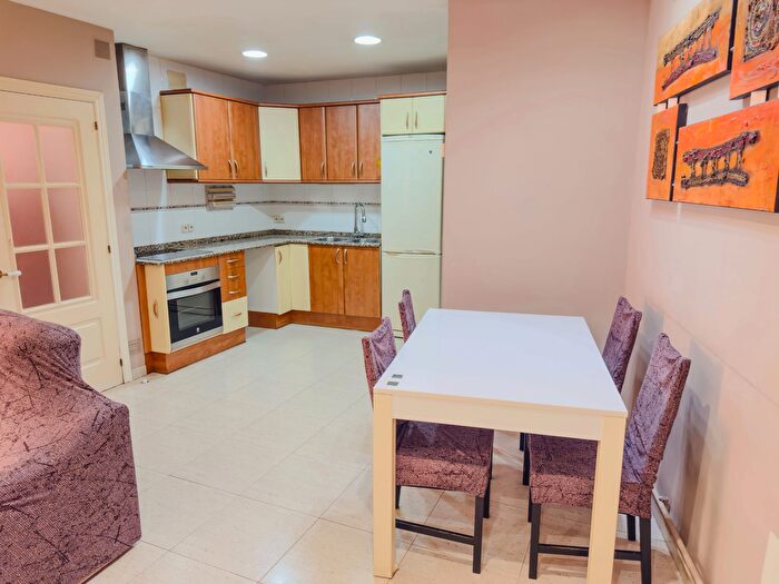 Casas en venta y pisos alquiler - 2