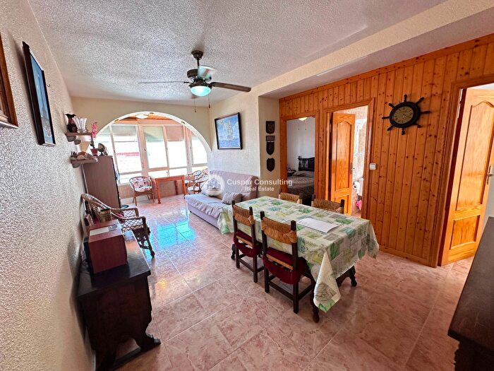 Casas en venta y pisos alquiler - 3
