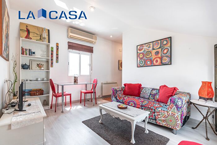 Casas en venta y pisos alquiler - 1