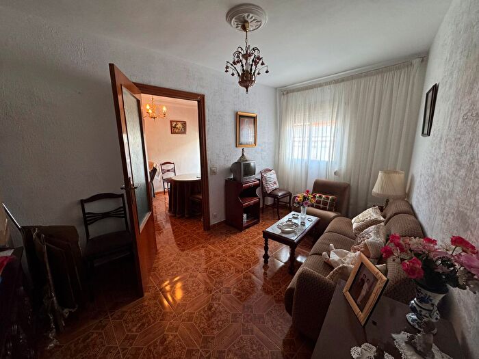 Casas en venta y pisos alquiler - 2