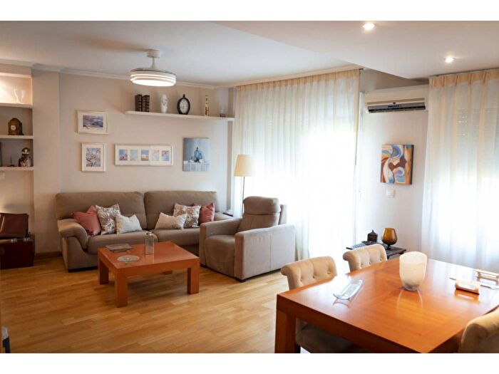 Piso en venta en Hospital, Albacete Capital de 3 habitaciones