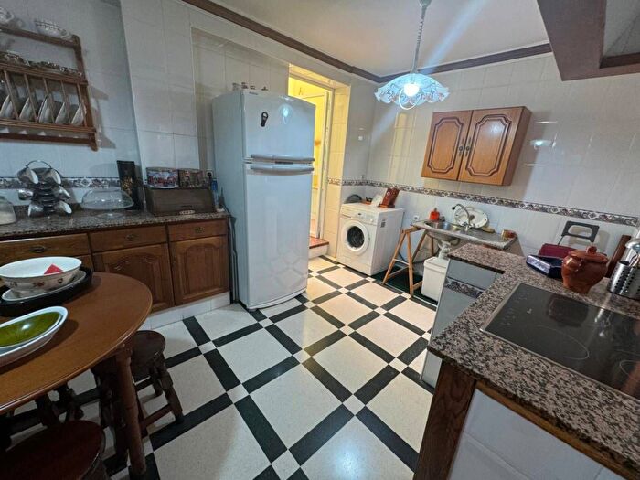 Casas en venta y pisos alquiler - 2