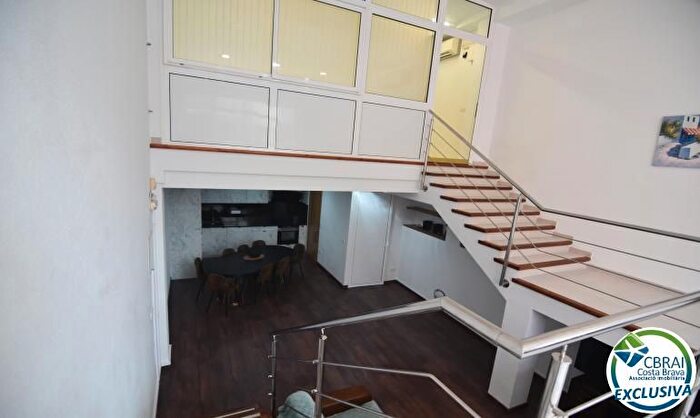 Casas en venta y pisos alquiler - 1