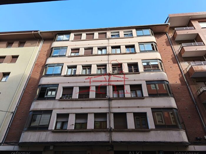 Casas en venta y pisos alquiler - 1