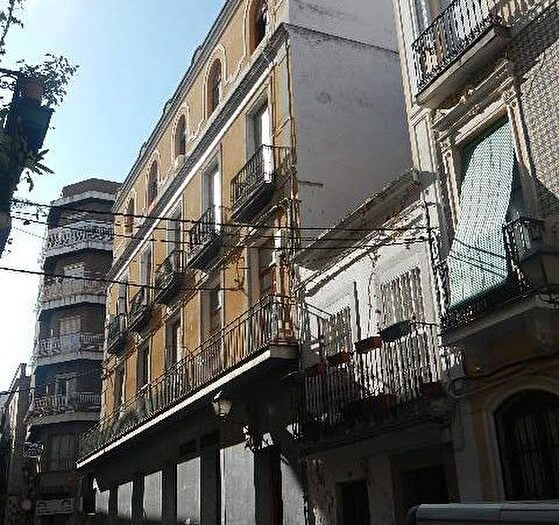 Casas en venta y pisos alquiler - 3