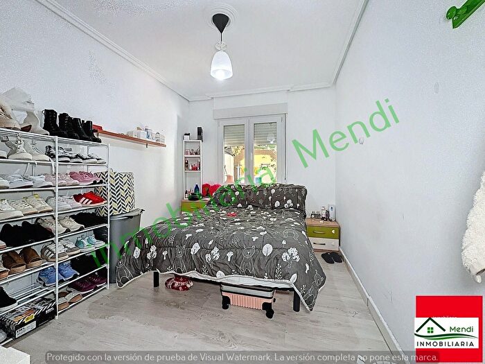 Casas en venta y pisos alquiler - 3