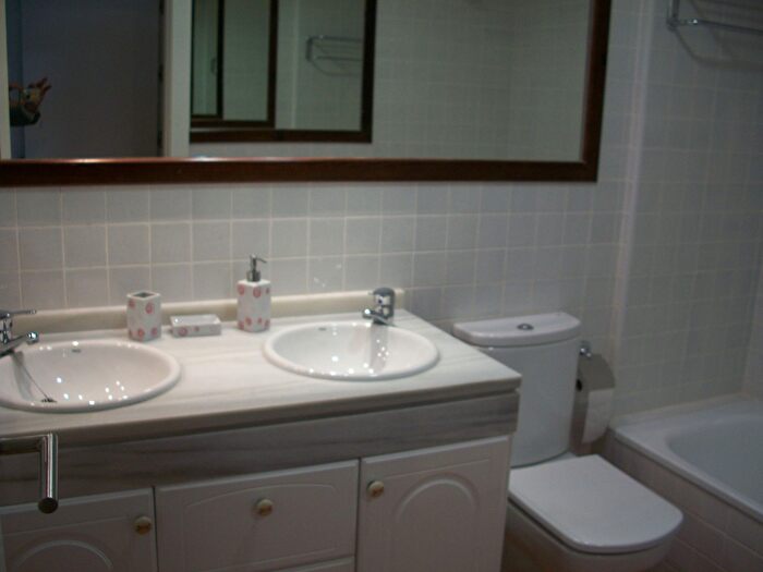 Casas en venta y pisos alquiler - 3
