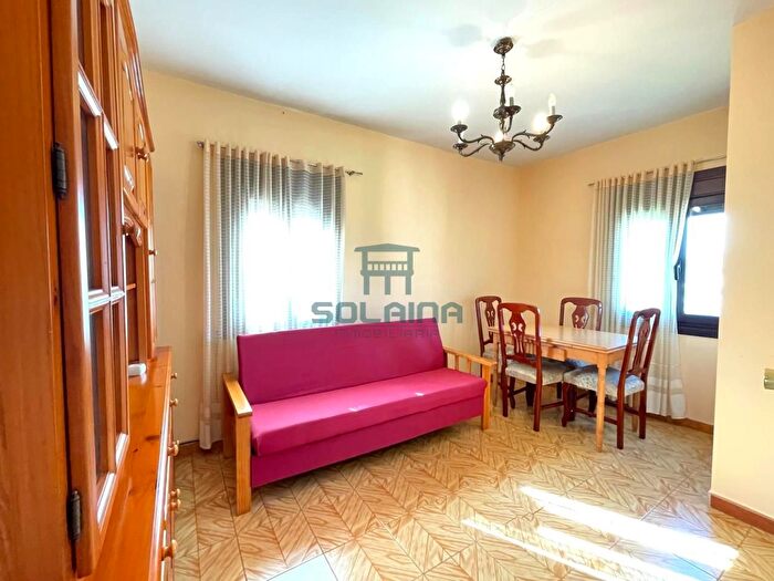 Casas en venta y pisos alquiler - 3