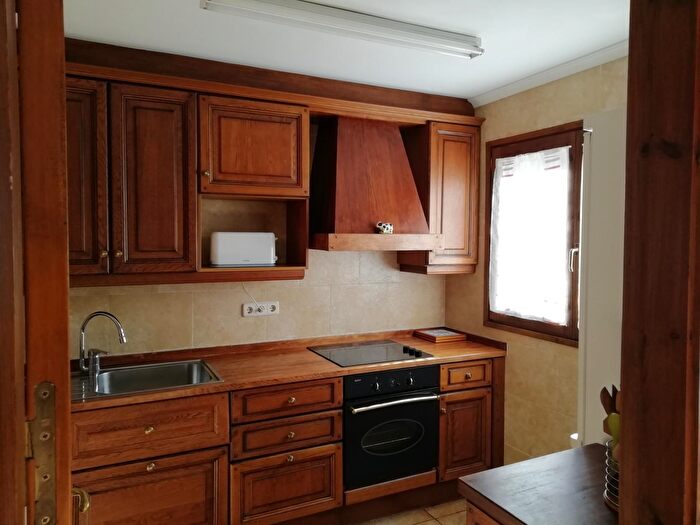 Casas en venta y pisos alquiler - 2