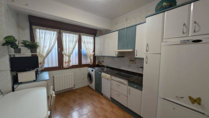 Casas en venta y pisos alquiler - 1