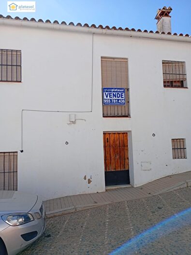 Casa en venta en Higuera de la Sierra, Huelva de 5 habitaciones