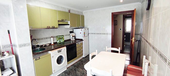 Piso en venta en Ermua, Bizkaia de 3 habitaciones