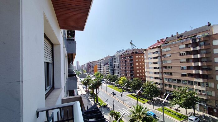Casas en venta y pisos alquiler - 2