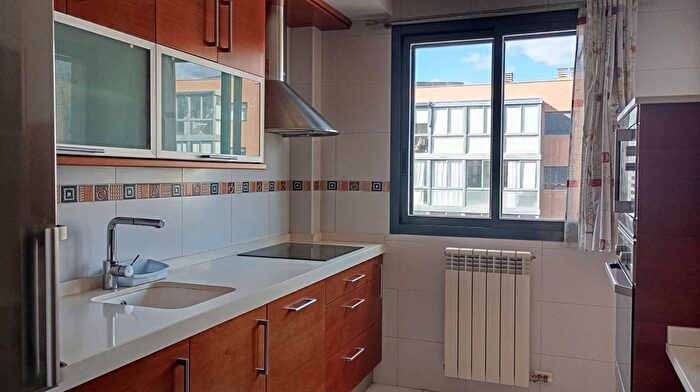 Casas en venta y pisos alquiler - 1