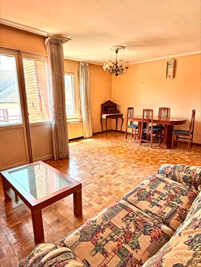 Casas en venta y pisos alquiler - 2