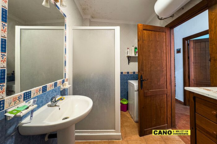Casas en venta y pisos alquiler - 3