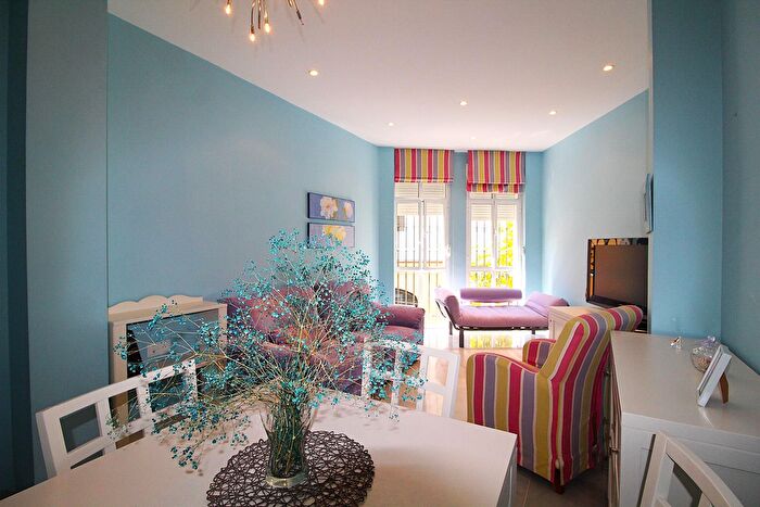 Casas en venta y pisos alquiler - 1