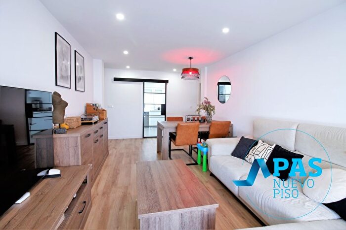 Casas en venta y pisos alquiler - 1