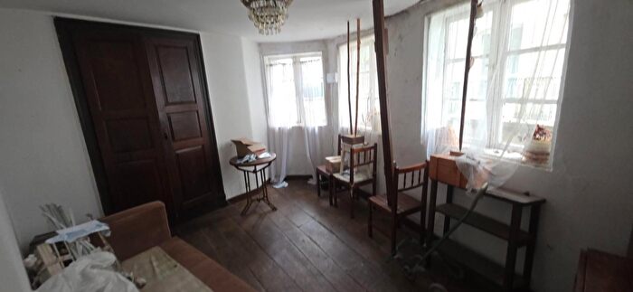 Casas en venta y pisos alquiler - 2