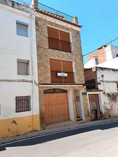 Casas en venta y pisos alquiler - 1