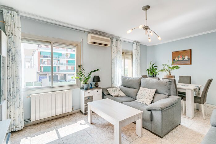 Piso en venta en Horta Guinardó, El Carmel de 2 habitaciones