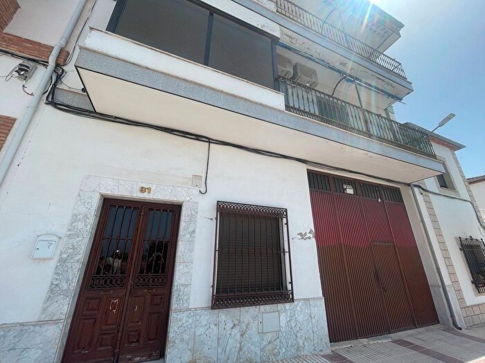 Piso en venta en Torreperogil, Jaén de 4 habitaciones