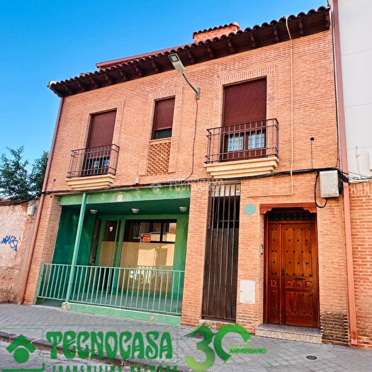 Casas en venta y pisos alquiler - 1