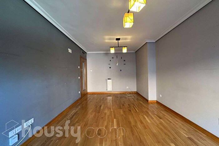 Casas en venta y pisos alquiler - 1