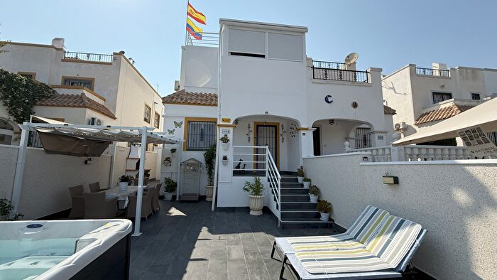 Casas en venta y pisos alquiler - 1
