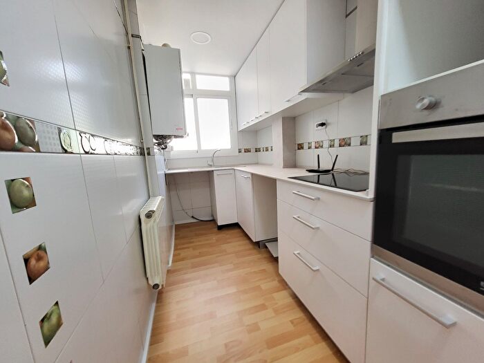 Casas en venta y pisos alquiler - 2