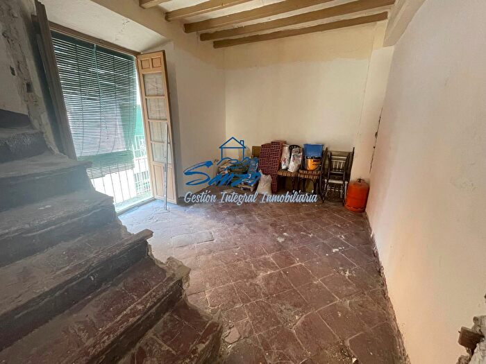 Casas en venta y pisos alquiler - 2