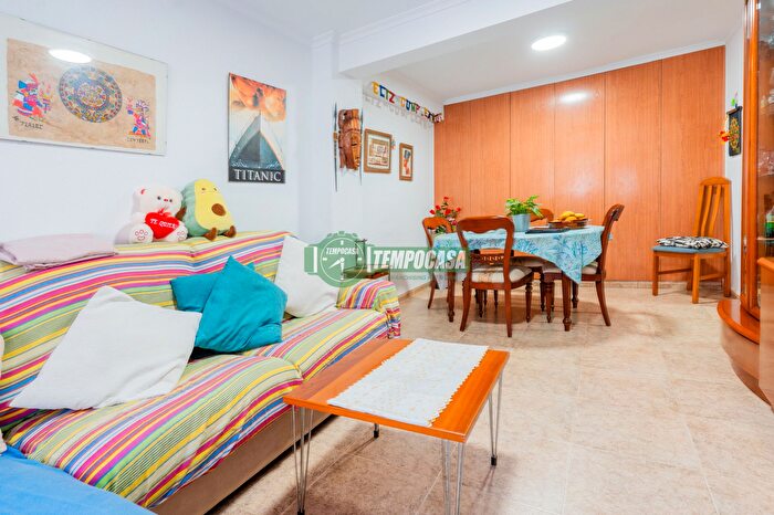 Casas en venta y pisos alquiler - 3
