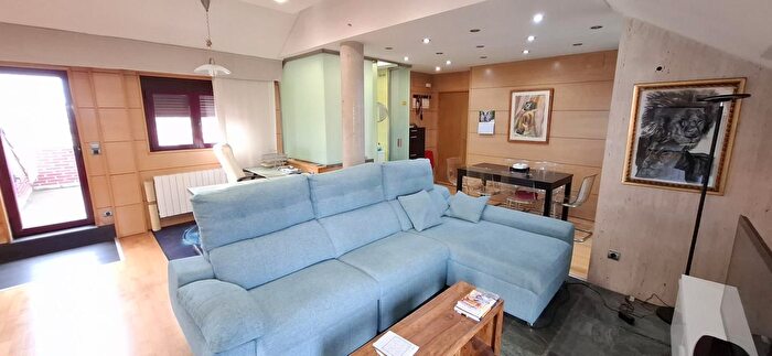 Casas en venta y pisos alquiler - 1