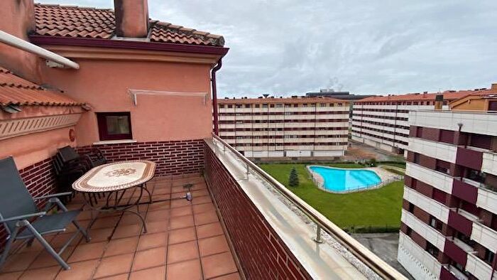 Casas en venta y pisos alquiler - 3