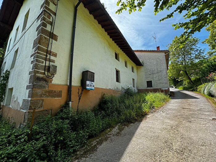 Casas en venta y pisos alquiler - 2