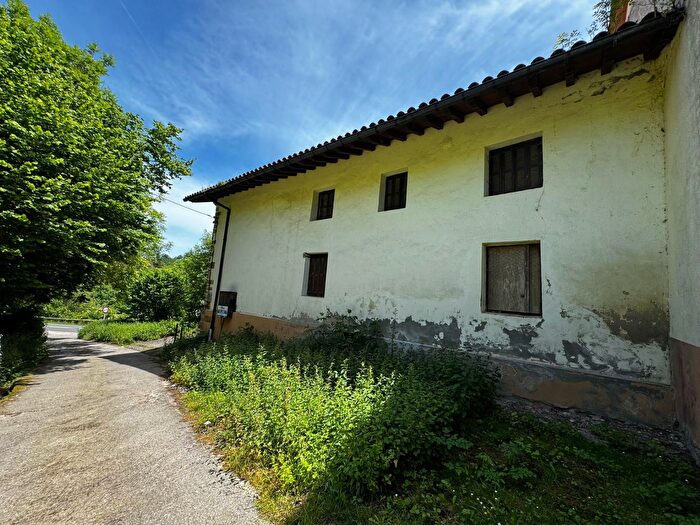 Casa en venta en Zegama, Gipuzkoa de 5 habitaciones