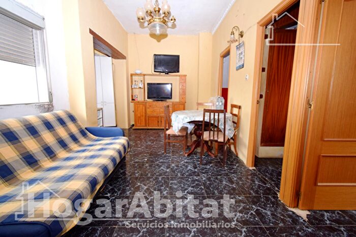 Casa en venta en El Molí, Torrent de 5 habitaciones